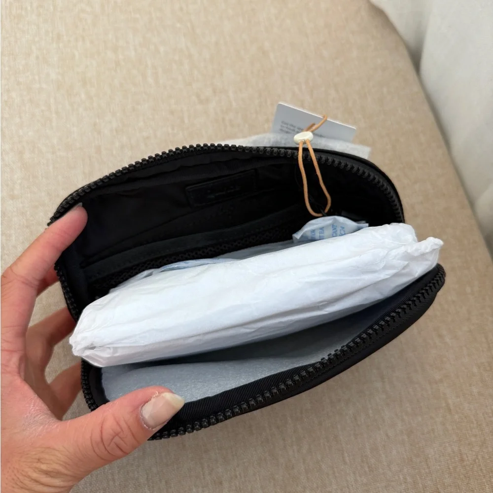 Quince Nylon Black Belt Bag - Picture 5 of 7